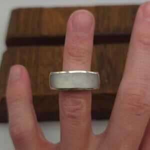 Size 4.75 Sterling Silver Beautiful Wide Mother Of Pearl Ring A483